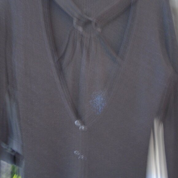 Women's Black Dressy V Neck Sweater Size M - Picture 6 of 6